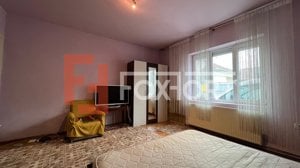 Apartament 2 camere de vanzare la curte comuna, zona Lunei - imagine 9