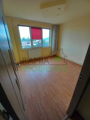 Apartament 2 camere, Astra , etaj intermediar - imagine 4