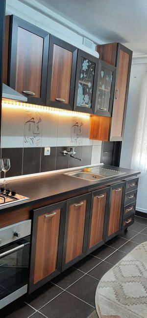 Inchiriez apartament in regim hotelier ,zona Tudor  - imagine 4