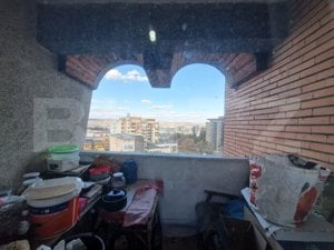 Apartament 4 camere, 93 mp, 2 bai, 3 balcoane, zona Iulius Mall - imagine 8