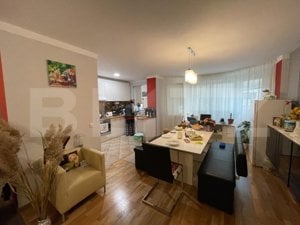 Apartament cu 3 camere, 115 mp, balcon 6 mp, parcare inclusă, zona Europa - imagine 3