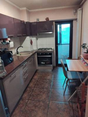 De vanzare apartament cu 3 camere - imagine 8