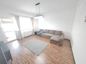 Apartament foarte spatios cu loc de parcare - imagine 4