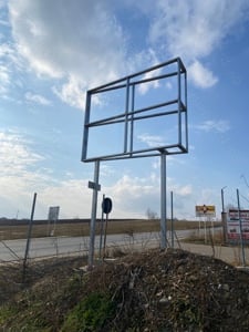 Panou publicitar de închiriat pe DJ 208A