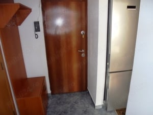 Inchiriez apartament decomandat  complet mobilat si dotat  - imagine 10