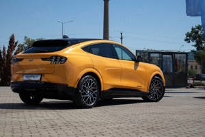 Mustang MACH-E GT Extended Range 487 CP AWD AT Panoramic - imagine 6