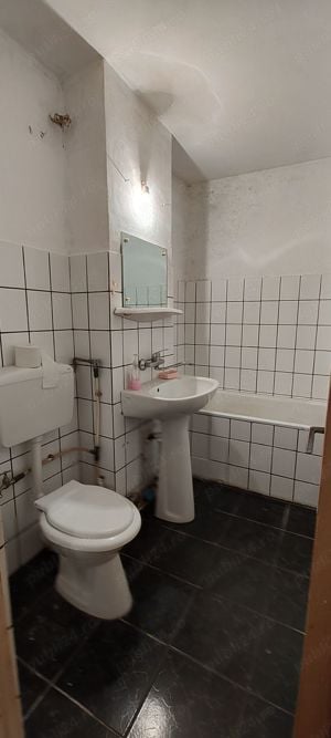 De Vânzare   Apartament 3 Camere, Lugoj, Strada Cotul Mic - imagine 5