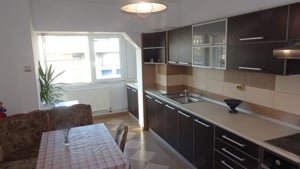 Inchiriez apartament 3 camere decomandat in Deva, zona Casa de Pensii, etaj 5 mobilat