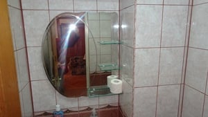 Inchiriez apartament 3 camere decomandat in Deva, zona Casa de Pensii, etaj 5 mobilat - imagine 2