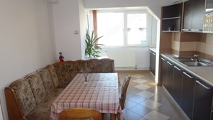 Inchiriez apartament 3 camere decomandat in Deva, zona Casa de Pensii, etaj 5 mobilat - imagine 11