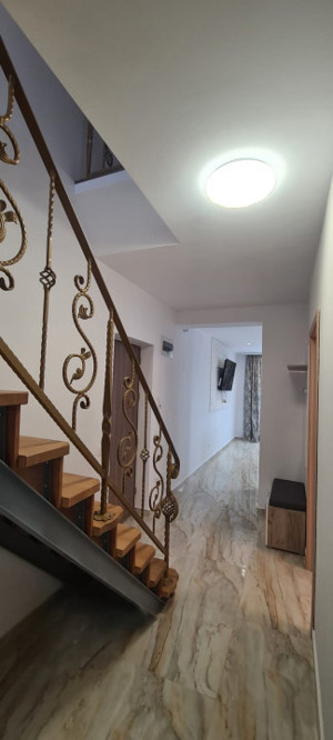 Apartament 6 camere decomandat / inchiriere / Arhitectilor-Sibiu - imagine 6