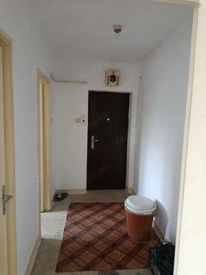 Vând apartament cu 3 camere (Adjud) - imagine 2