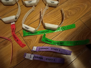 12 bratari concert Coldplay, 6 prevăzute cu lumini fan   muzica  - imagine 4