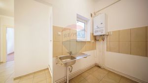 APARTAMENT IN VILA 3 CAMERE | PARCARE IN CURTE SI BECI | PETRU MAIOR - imagine 12