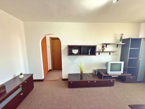 Apartament cu 2 camere de închiriat în zonă Ultracentrală - imagine 2