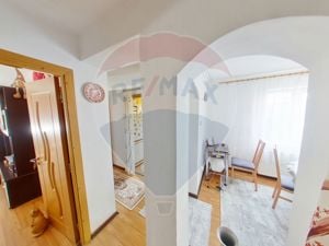 Apartament cu 3 camere de vânzare în zona Sud-Vest - imagine 3