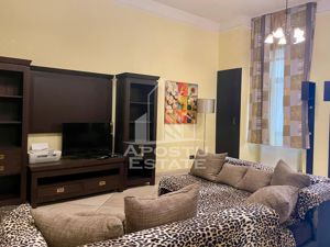 Apartament 3 camere, curte cu acces auto, ULTRACENTRAL - imagine 12