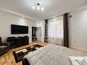 Apartament 3 camere, 2 bai si loc de parcare in curte in zona Sinaia. - imagine 2