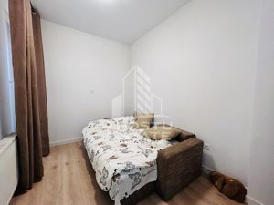 Apartament 3 camere, 2 bai si loc de parcare in curte in zona Sinaia. - imagine 7