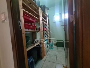 Casa, 4 camere,  3 locuri de parcare, zona Sagului - imagine 18