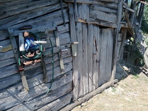 magazie veche din stejar cioplit - imagine 4