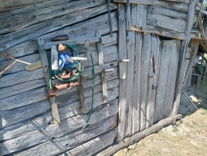 magazie veche din stejar cioplit - imagine 3