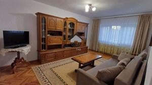 Apartament cu 2 camere, decomandat in zona Lipovei