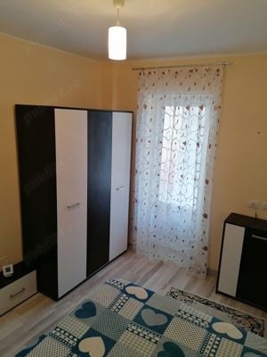 Apartament cu 3 camere, strada Aleea Pinului- zona Bulevard, etajul 3 - imagine 3