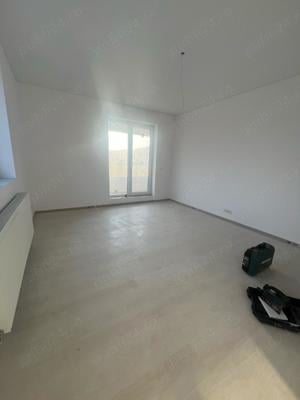 Apartament 3 camere decomandat de vânzare   Strada Drumul Dealul Cucului - imagine 4