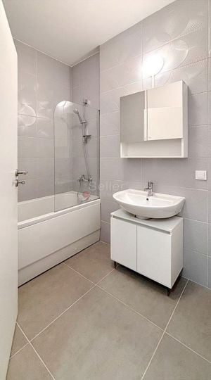 Apartament Insorit- Zona Coresi - imagine 9