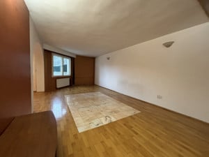 Vila spatioasa cu garaj si curte spatioasa! 0% comision. - imagine 6