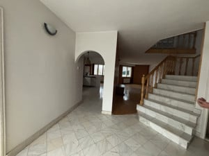 Vila spatioasa cu garaj si curte spatioasa! 0% comision. - imagine 10