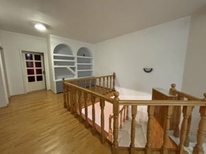 Vila spatioasa cu garaj si curte spatioasa! 0% comision. - imagine 11