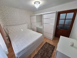 350 Euro!!! 2 Camere Et 2 cu centrala proprie Zona Soarelui - imagine 2