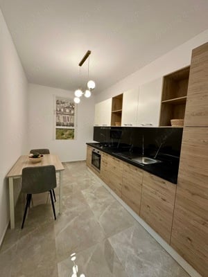 Apartament de 2 camere - Apărătorii Patriei - imagine 10