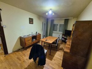 De vânzare| Apartament 3 camere| Bucatarie inchisa| centrală proprie - imagine 2