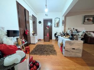 Apartament de vanzare, 2 camere, decomandate, 58 mp, zona Cornisa - imagine 2