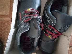 Vinzari diverse incaltaminte