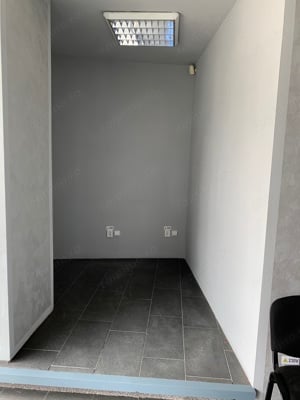 De inchiriat spatiu comercial in zona ultracentrala, suprafata utila 65 mp, vitrine mari  - imagine 6