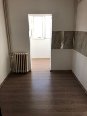 CANTACUZINO-Paltinis - 2cam, cf1,p/4,renovat,cu balcon - 68500 euro - imagine 8