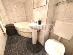 Apartament de vanzare decomandat 3 camere 2 bai zona Terezian - imagine 7