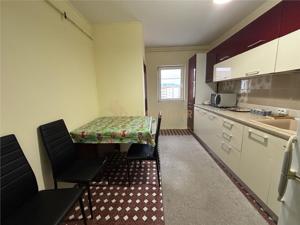 Apartament 3 camere zona Moldovei