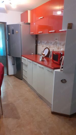 Apartament 2 camere 53mp decomandat mobilat modern - imagine 4