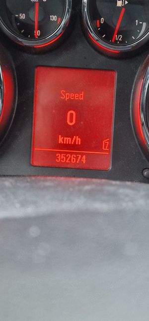 Opel astra j 2011  355 000 km 