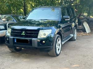 Mitsubishi Pajero  Autoutilitata 3.2 DI-D - imagine 1