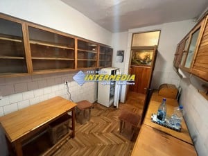 Apartament cu 3 camere 75 mp in Centru de inchiriat - imagine 2