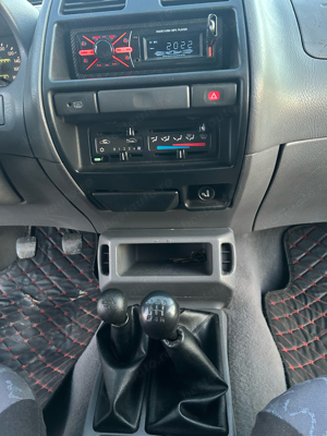 NISSAN terrano 2.4 benzina - imagine 5