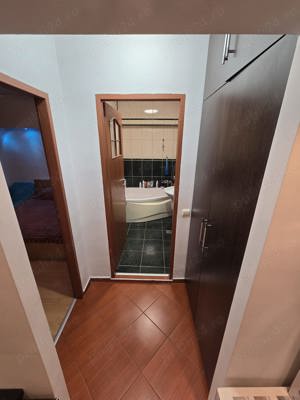 Apartament semidecomandat 3 camere de vânzare  - imagine 7