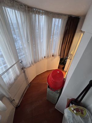 Apartament semidecomandat 3 camere de vânzare  - imagine 9