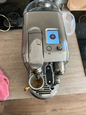 Aparat de cafea expreso nespresso creatista